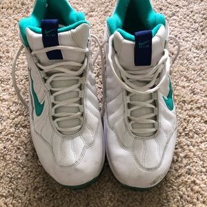 Men’s Nike Air Sneakers - Size 12 - Teal White